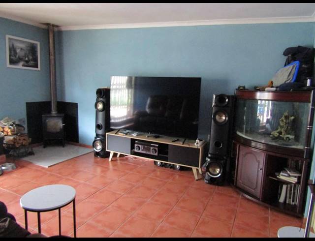 3 BEDROOM HOUSE FOR SALE IN BLOUBERG RISE